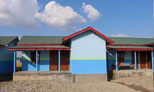 पूर्वमन्त्री भगबती चौधरीको पहलमा निर्मित एक सय सुरक्षित घरहरू हस्तान्तरण