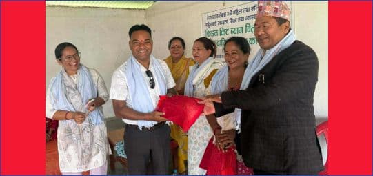 सय महिलाहरुलाई किट व्याग