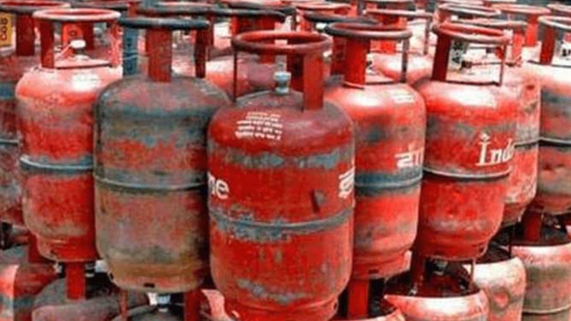 पेट्रोलियम पदार्थ र ग्यासको अभाव देखिन थाल्याे