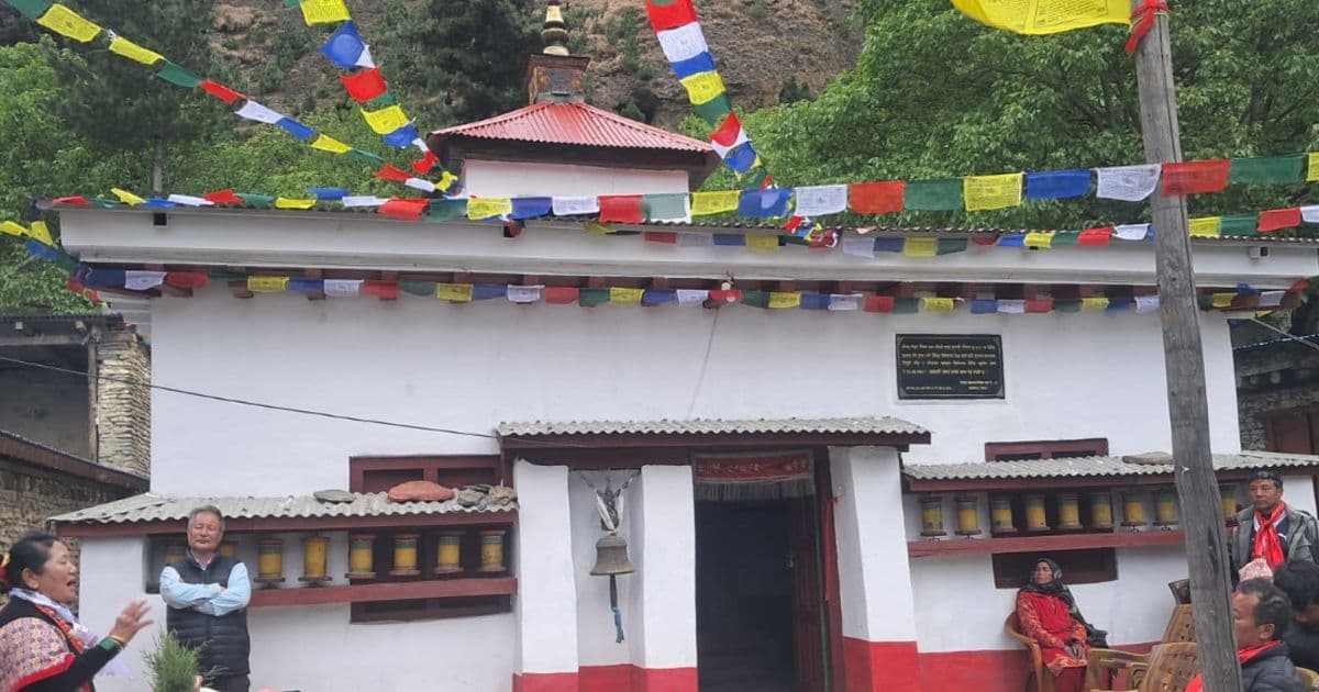 पाँच सय वर्ष पुरानो गुम्बाकाे जीर्णोद्धार गरियाे