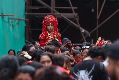 जीवित कुमारी देवीको सामूहिक पूजा