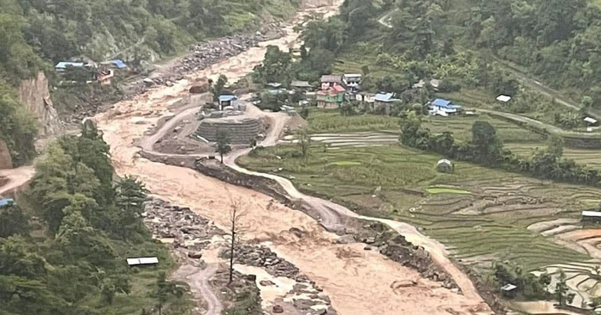 डाइभर्सनमा क्षति, मेची राजमार्ग अवरूद्ध