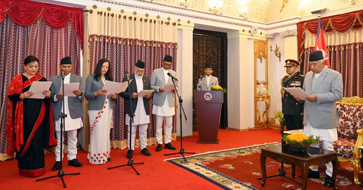 राष्ट्रपतिद्धारा नवनियुक्त राजदूतहरुको शपथ