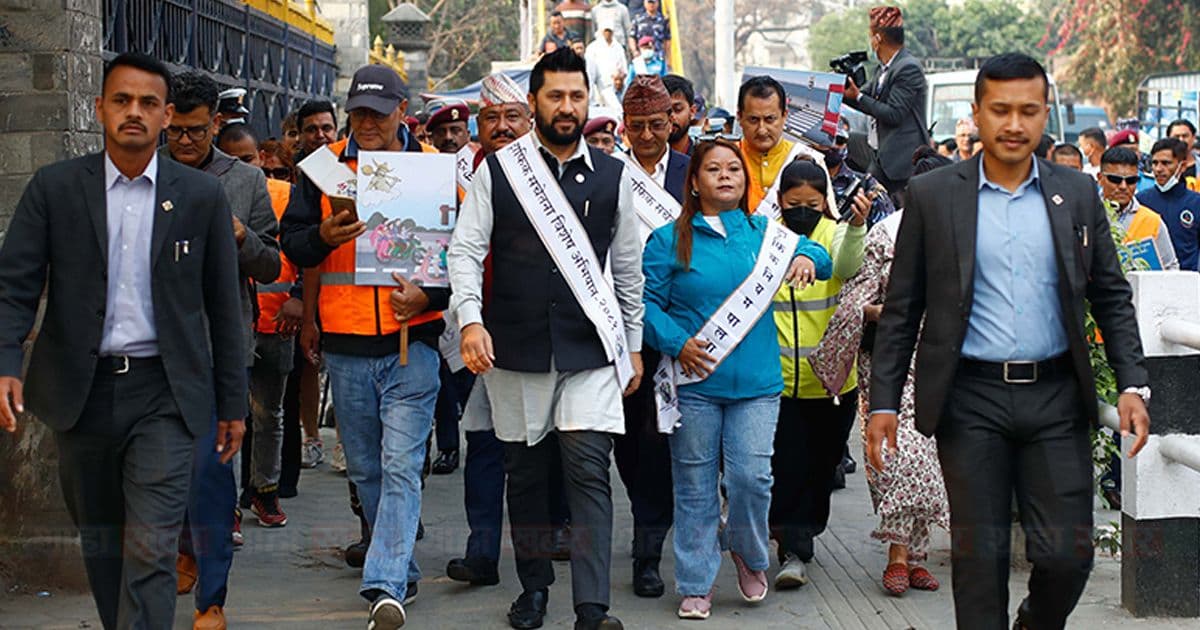 गृहमन्त्रीको नेतृत्वमा ट्राफिक जनचेतना र्‍याली