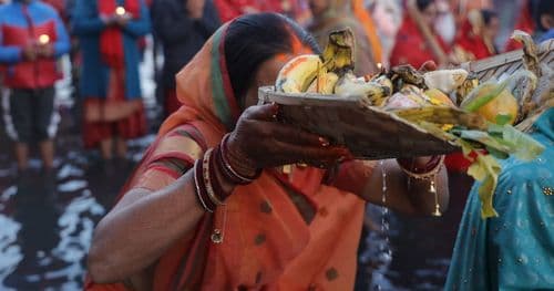 उदाउँदो सूर्यलाई अर्घ्य दिई छठ पर्व सम्पन्न