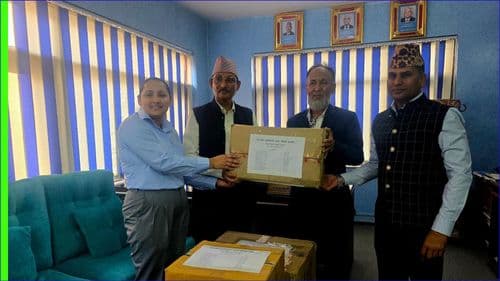 नेपाल मेडिकल कलेजद्वारा हजयात्रीहरुलाई औषधी सहयोग