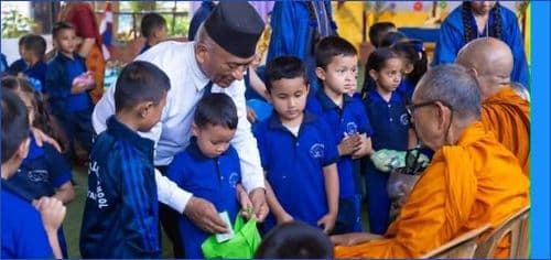 एभरेष्ट इङ्लिस स्कुलमा मुठीदान कार्यक्रम