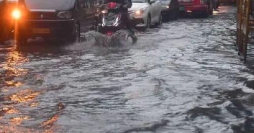 भारतमा भारी वर्षा मुम्बईमा रेड अलर्ट जारी