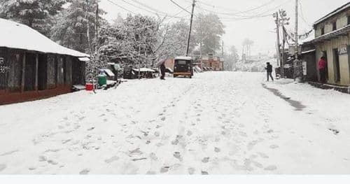 हिउँ जमेर त्रिभुवन राजपथ अवरुद्ध