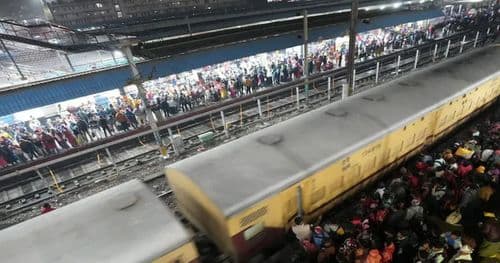 भारतमा रेल्वे स्टेसनमा भागदौड हुँदा १८ जनाको मृत्यु