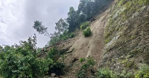 सुक्खा पहिरो खस्दा मध्यपहाडी लोकमार्ग अवरुद्ध