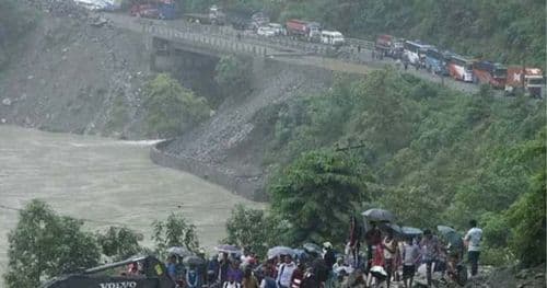 मुग्लिन-नारायणगढ सडक खुलाउने प्रयास जारी