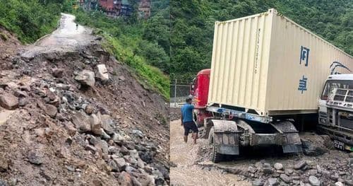 तातोपानी नाका जोड्ने अरनिको राजमार्ग पहिरोका कारण ठप्प