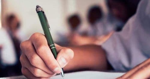 परीक्षामा सहभागि हुने विद्यार्थी झरीले प्रभावित