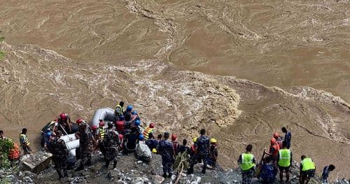 त्रिशूली नदीमा ८ वर्षमा २१ सवारीसाधन खस्दा पूर्वगृहमन्त्री सहित ५५ जना बेपत्ता