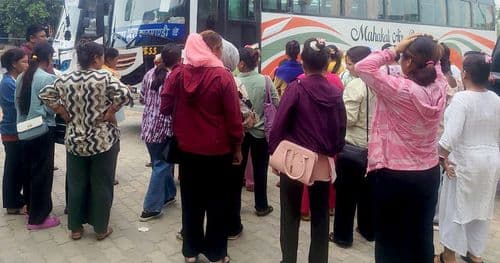 दिल्लीबाट ४० जना नेपाली महिला नेपाल फर्काइयाे