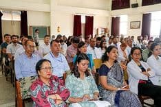 नेपाल मेडिकल कलेजमा
पिजी विद्यार्थीअभिमुखीकरण