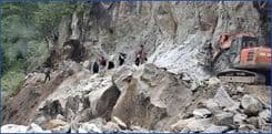 कर्णालीको ‘लाइफलाइन’ सडकः १७ वर्षमा १८ किलोमिटर
