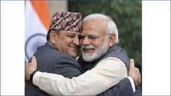 बाजपेयी पाउ पर्थे, मोदीको अँगालो