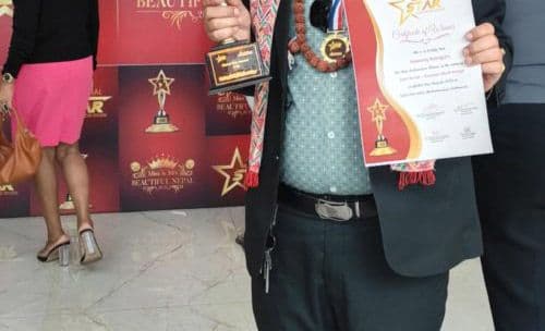 पत्रकार नवराज बजगाईलाई उत्कृष्ट शव्द रचना अवार्ड