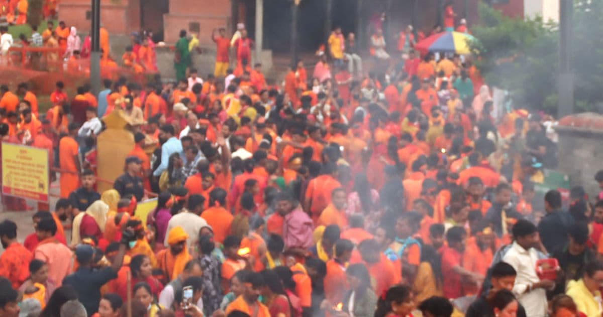 साउनकाे तेश्राे साेमबार पनि शिवालयहरूमा श्रद्धालुको घुइँचो