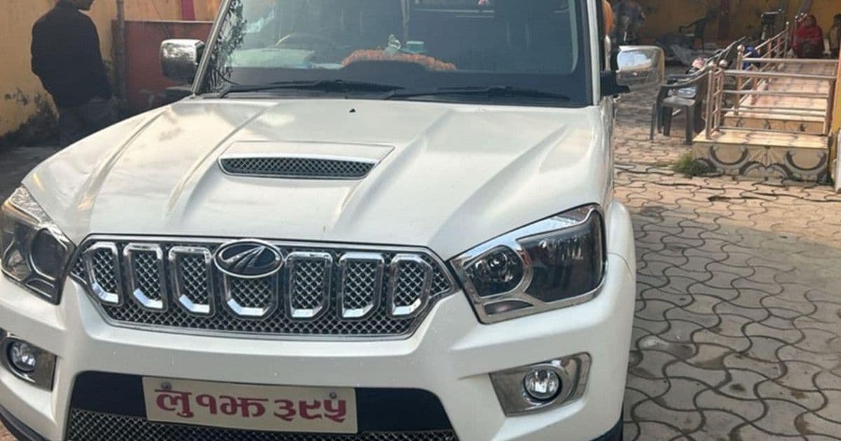 गाउँपालिकाका अध्यक्षकाे गाडी तोडफोड