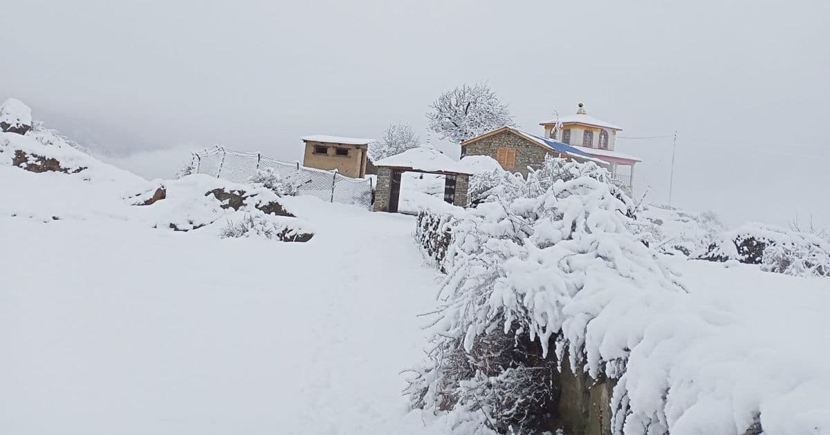 उत्तरी गोरखामा भारी हिमपात, जनजीवन प्रभावित