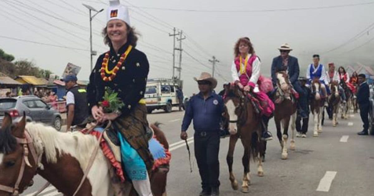 नयाँ वर्ष मनाउन राजदुतहरू इलाममा