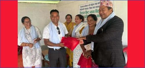 सय महिलाहरुलाई किट व्याग