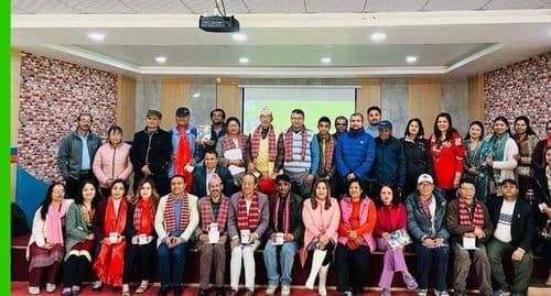 लोमश वाङ्मयको मुक्तक विधा विशेष सम्पन्न