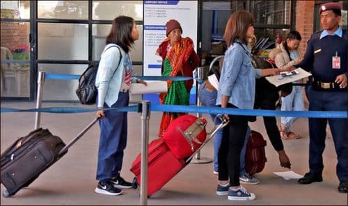 भिजिट भिसाको आवरणमा महिलाहरूको तस्करी