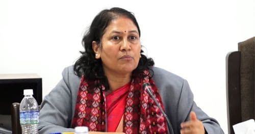 विद्यालय तहको पाठ्यक्रम संशोधन गर्नुपर्छ : मन्त्री भट्टराई