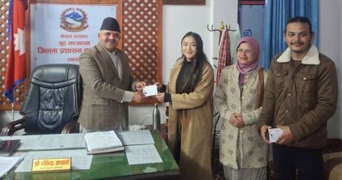 एक दशकको प्रतीक्षापछि आमाको नामबाट नागरिकता