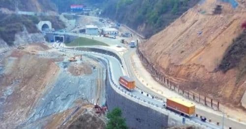 दैनिक पाँच घण्टा बन्द हुँदै नागढुङ्गा-नौबिसे सडक