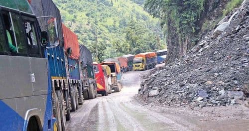 मर्मतपछि नारायणगढ–मुग्लिन सडकखण्ड दुईतर्फी सञ्चालनमा