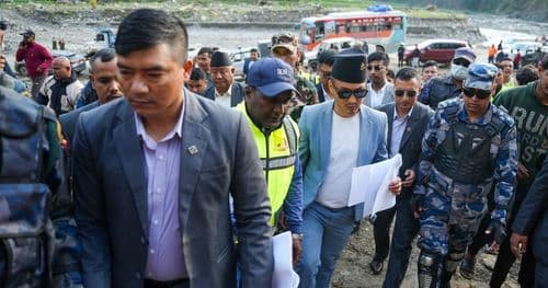 गृहमन्त्री गुरुङद्वारा अवैध क्रसर तुरुन्त बन्द गर्न निर्देशन