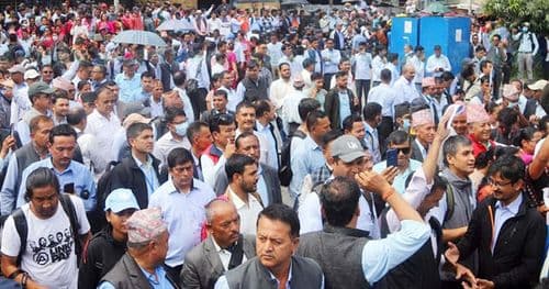 शिक्षकहरुले आन्दोलनलाई थप सशक्त बनाउने